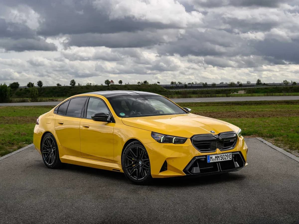 2026 BMW M5 PHEV
