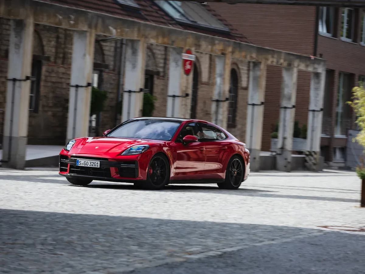 2026 Porsche Panamera
